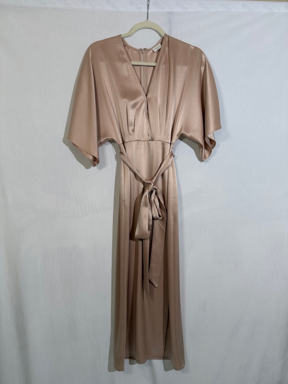 Aritzia Babaton Satin Kimono Midi Dress Size 00 Champagne Color